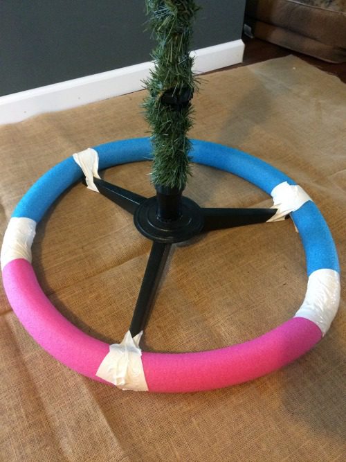 How To DIY Burlap Christmas Tree Base