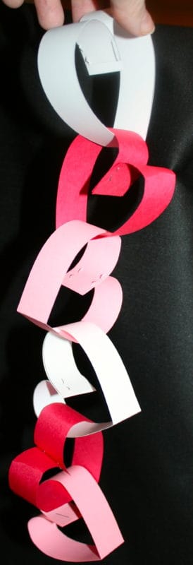 heart chain Valentine's Craft Idea
