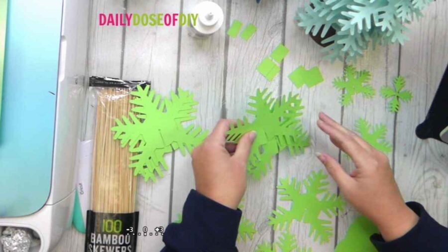 sort the layers of your 3d paper christmas trees