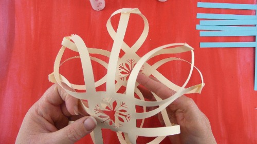 Pull apart the two sides of the 3d snowflake