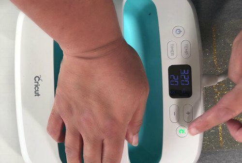 Using the Cricut Easy Press Timer
