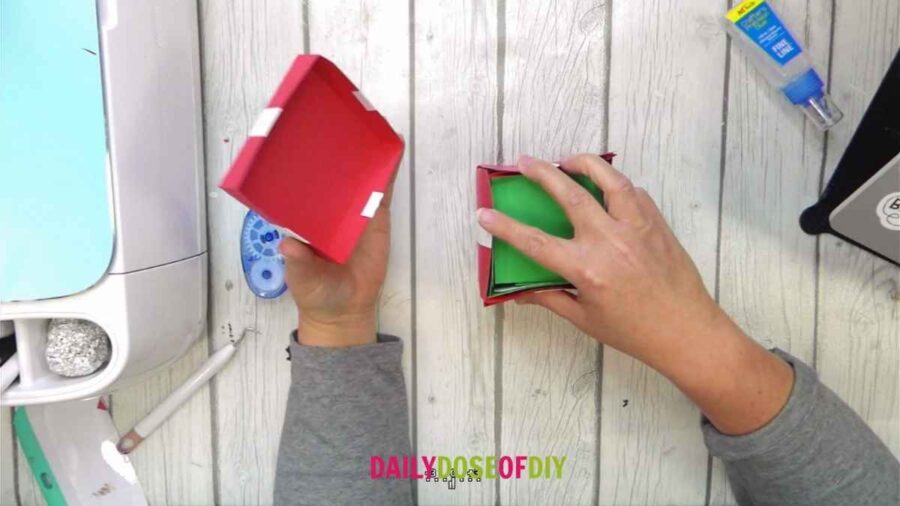 hold box layers together
