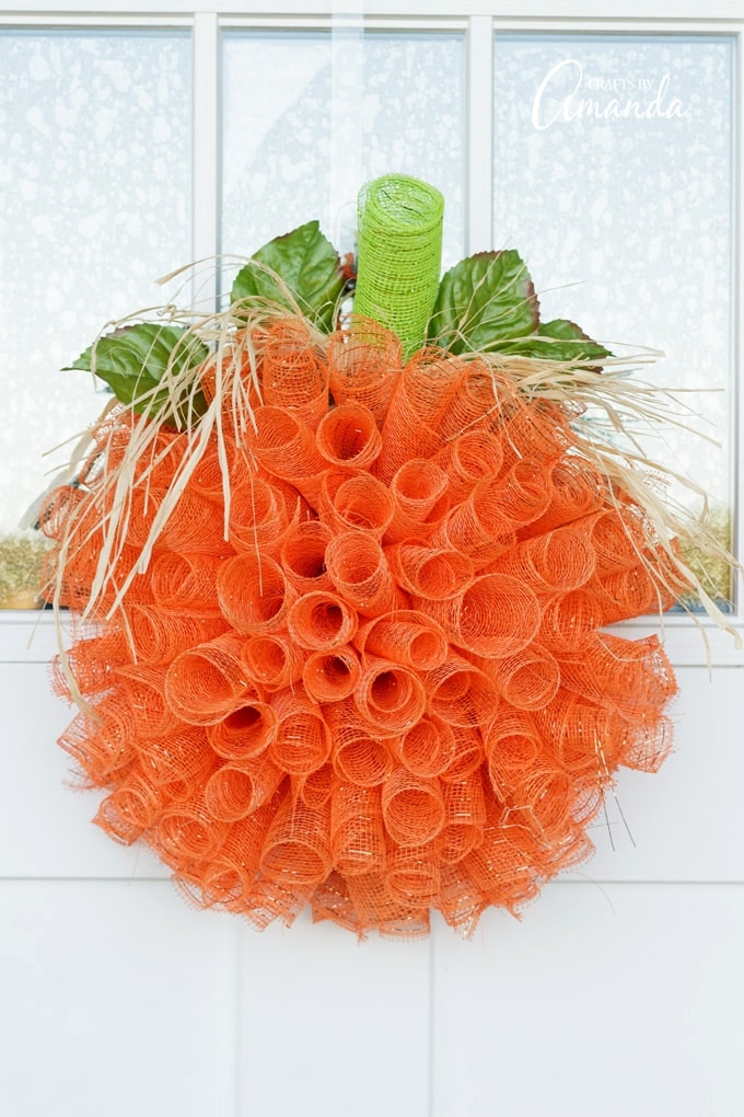 17 Super Easy DIY Fall Wreaths - Daily Dose of DIY