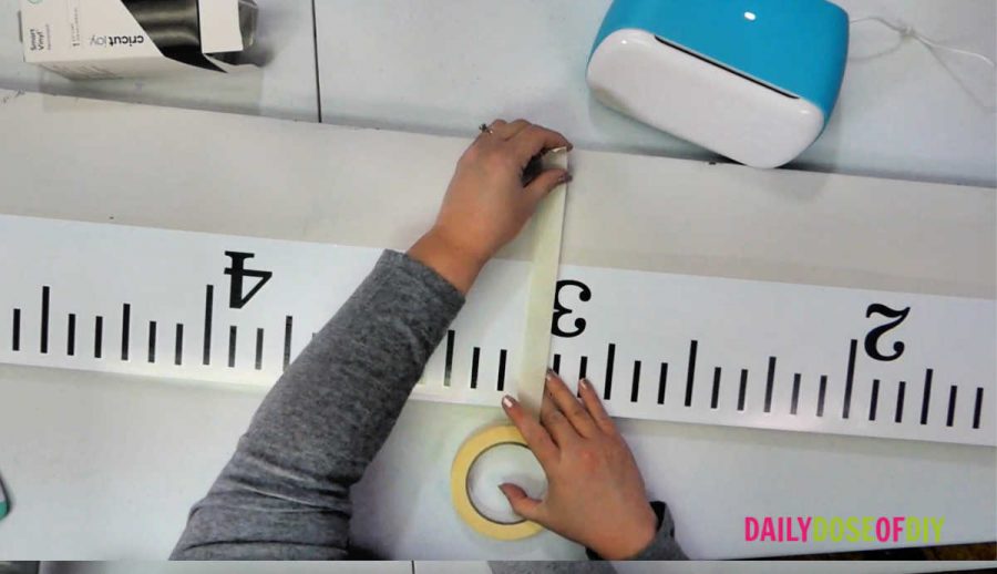 Using the hinge method to transfer vinyl to the giant ruler