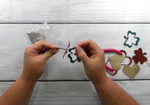 Making leather shamrock earrings with Cricut