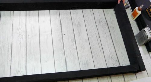Build the frame of the wooden plant stand