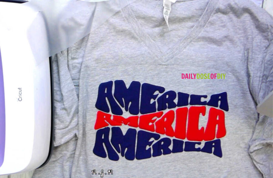 DIY Puff Vinyl shirt with America Retro design in red and blue